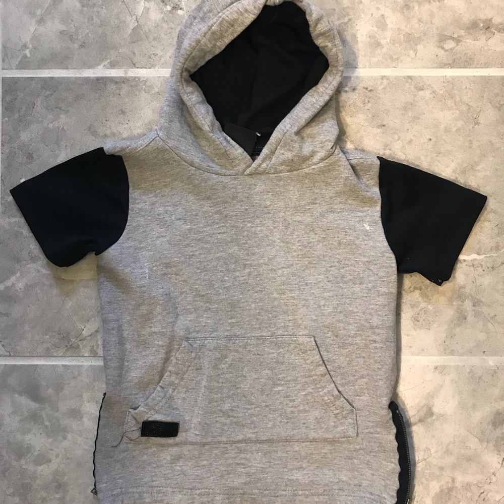 Kids Short Sleeve Hoodie sz2T Boys