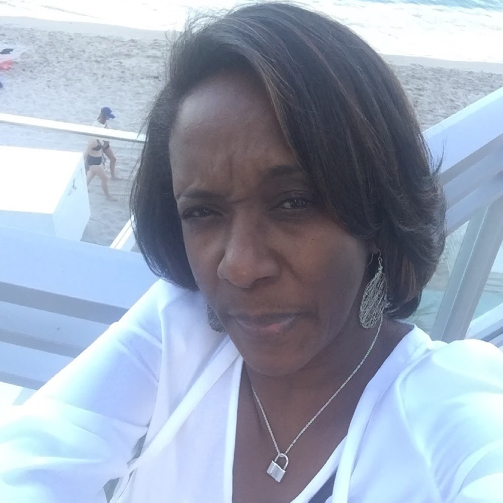 Meet your Posher, Vivilora