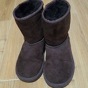 95%new UGG Boots Size 10 Uggs brown, IN BOX