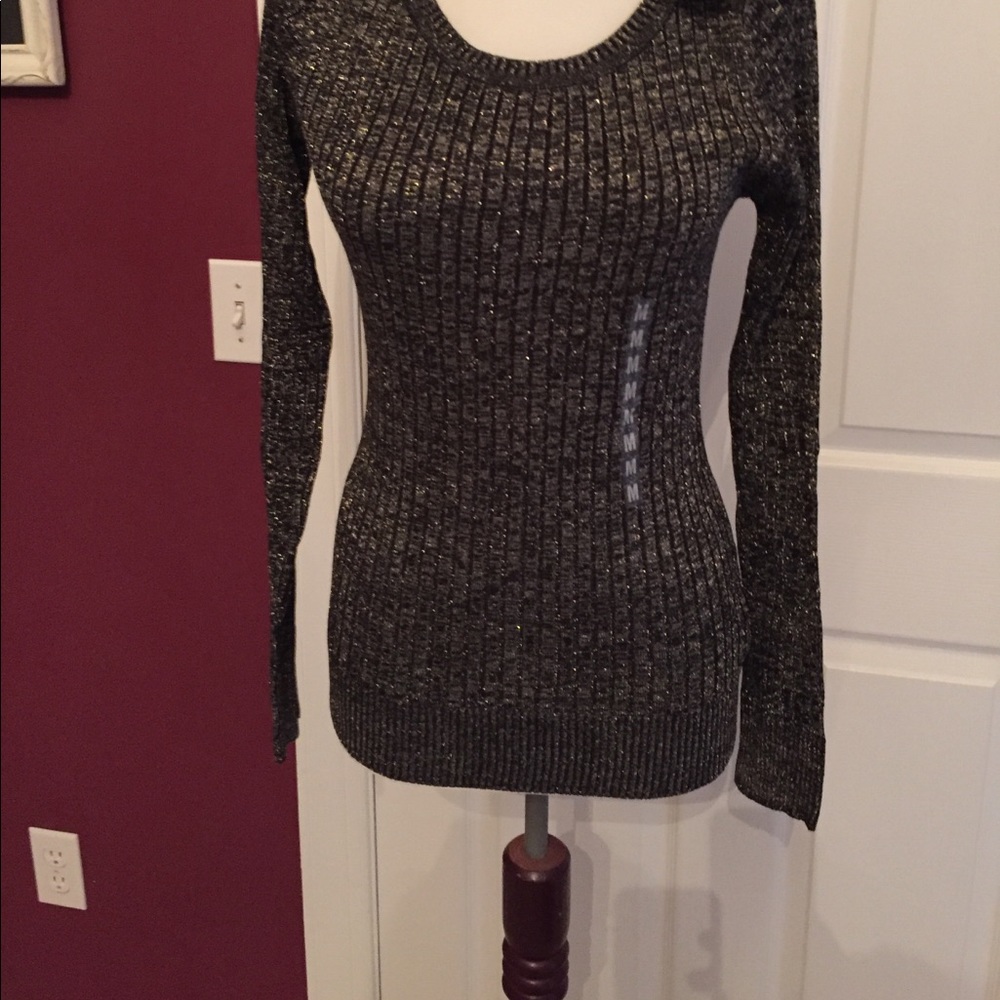 Long sleeve thin sweater
