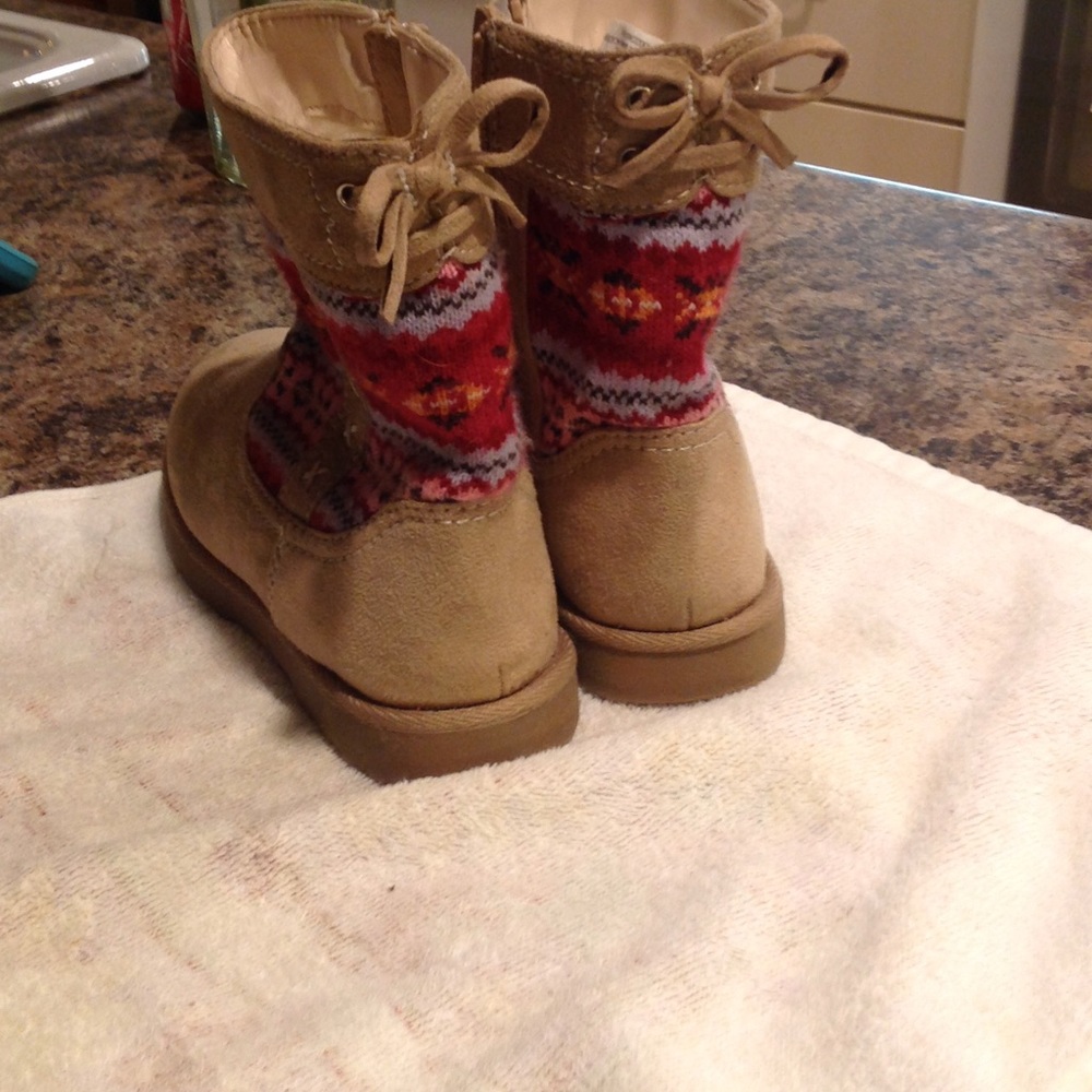 Girls boots size 1