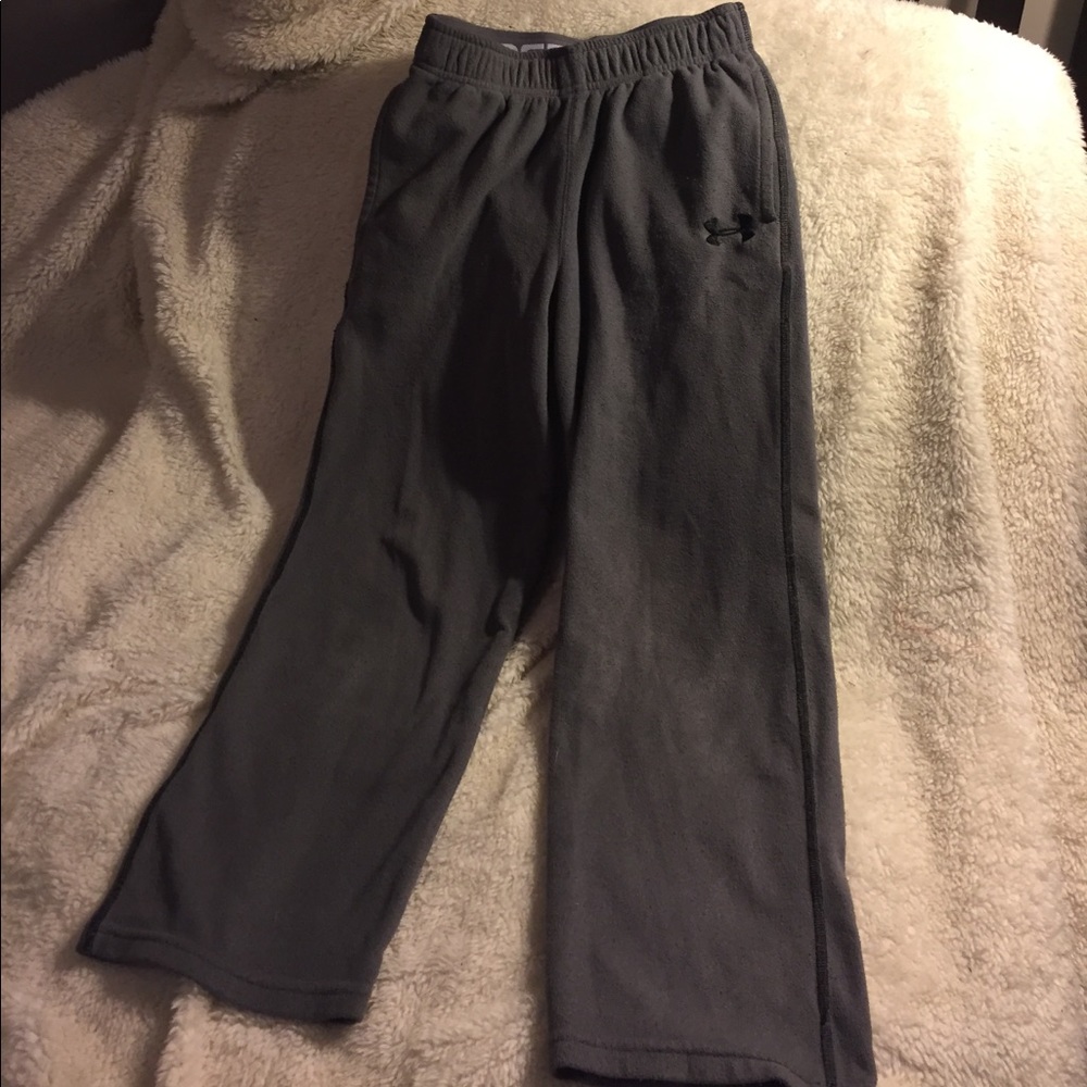 Under armor fleece sweats size 6