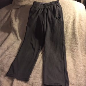 Under armor fleece sweats size 6