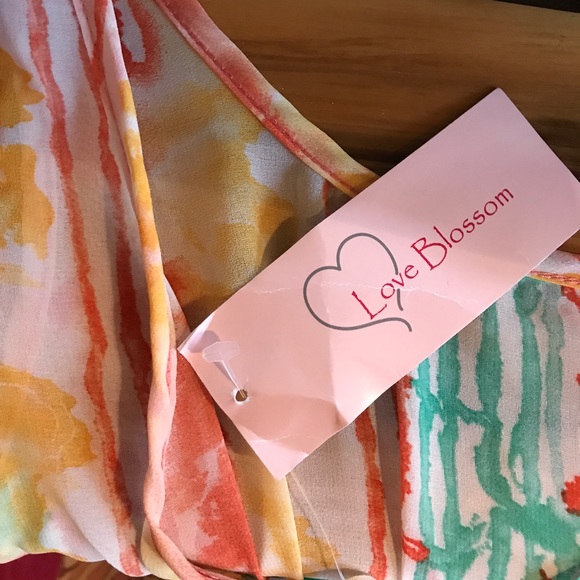 Fun chiffon crop top - bundle 3 tops for $20 - Picture 5 of 5