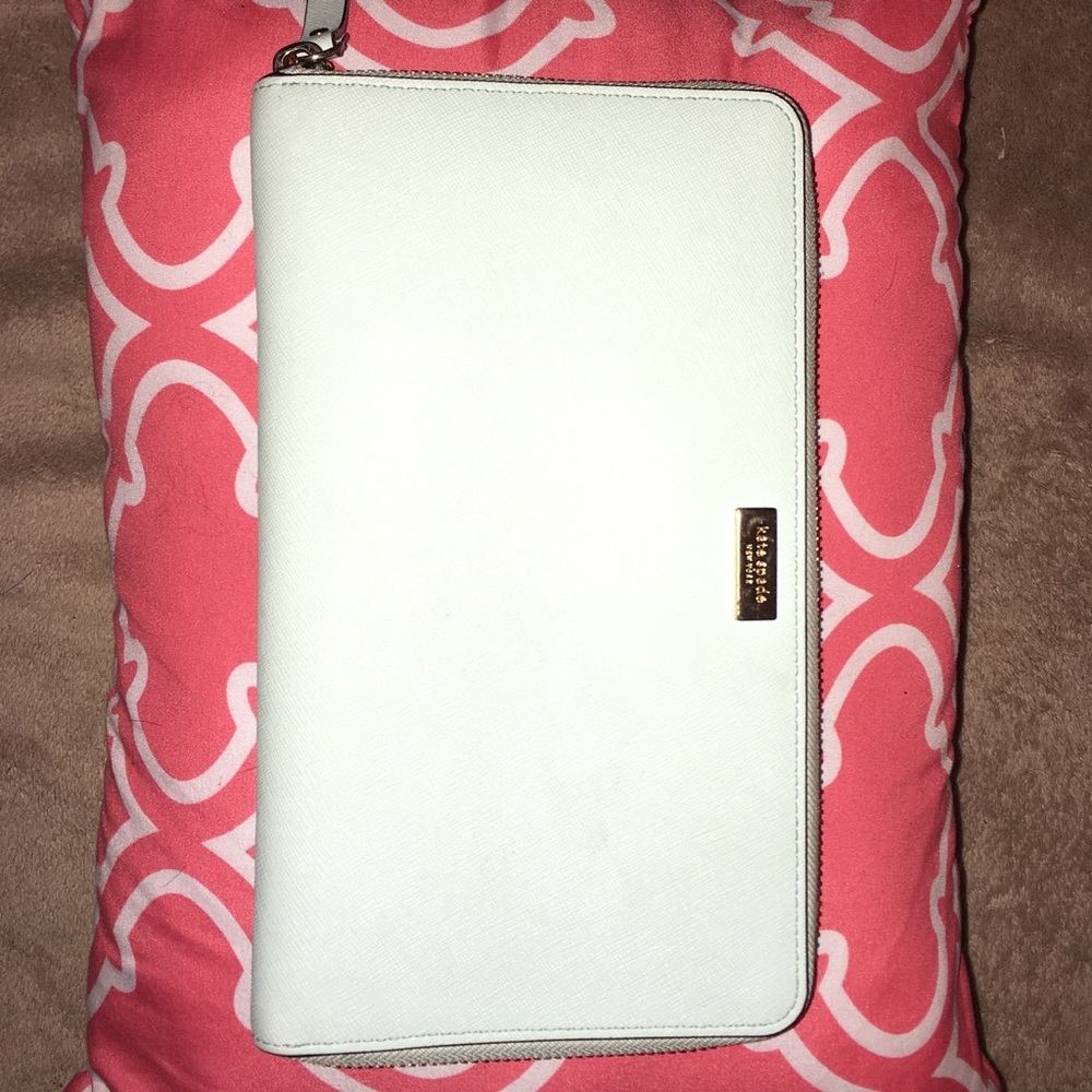 Kate Spade Travel Wallet