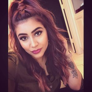 Meet your Posher, Danielle