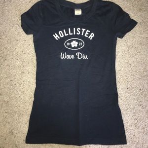 Hollister tee shirt.