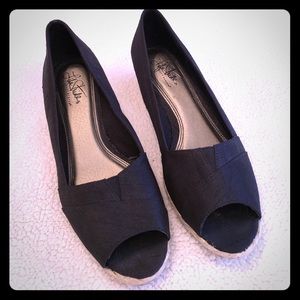 Life Stride Black Silk Lioness Wedge
