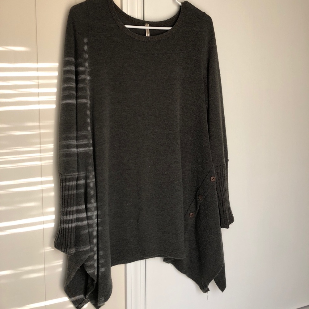 Hunter green sweater tunic- (women’s large)
