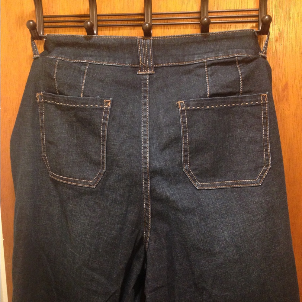 Jeans - Picture 2 of 3