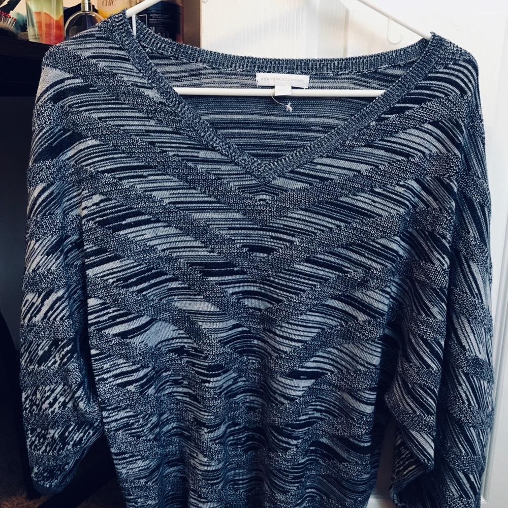 Cardigans, sweaters, flannels, & button ups S-L! - Picture 2 of 8