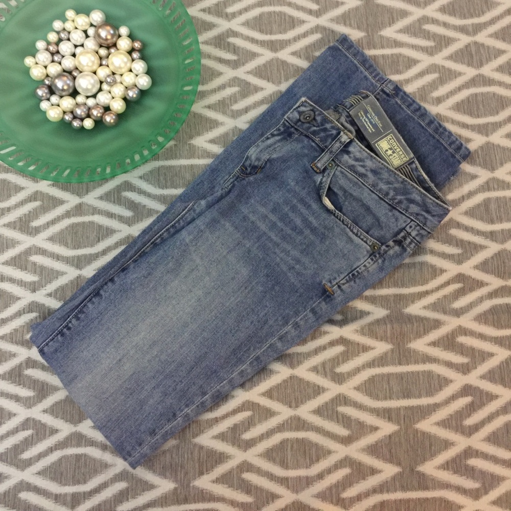 Converse Jeans Fit & Flare Light Wash