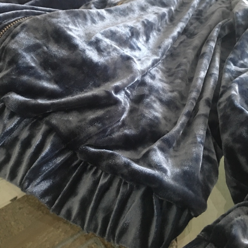 ✨Dark Grey Crushed Velvet Bomber Jacket✨ - Picture 8 of 8