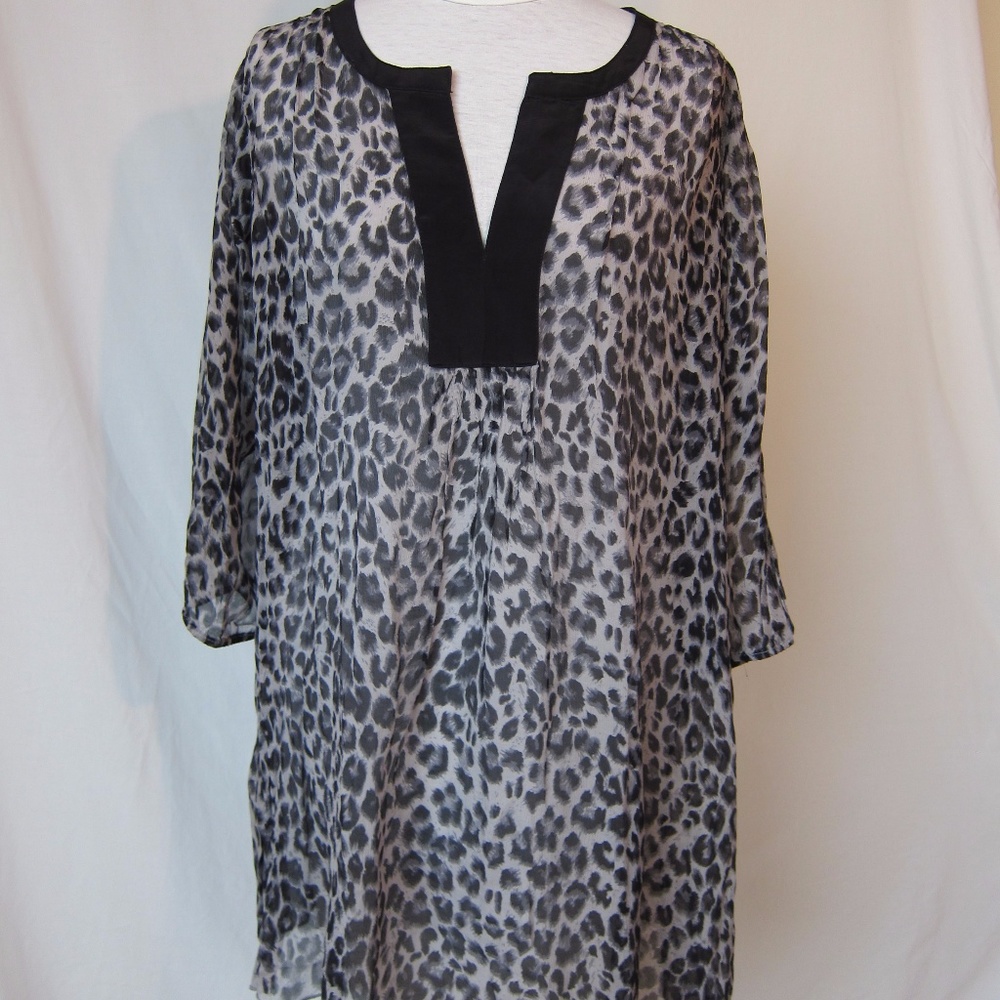 Lavish silk maternity tunic by Heidi Klum