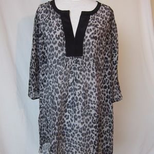 Lavish silk maternity tunic by Heidi Klum