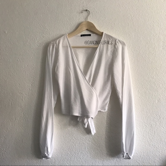 Brandy Melville Tops - 🚫 SOLD 🚫