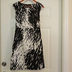 Black and White Sheath Dress - Size 6