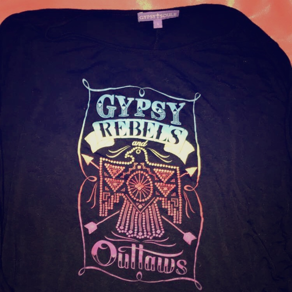 3/4 sleeve in great condition gypsy soul shirt