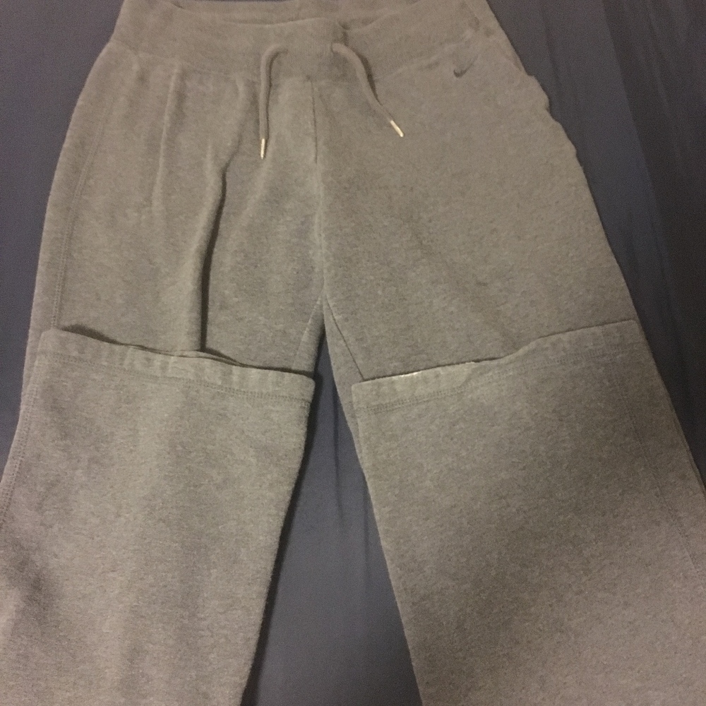 Grey Nike sweatpants