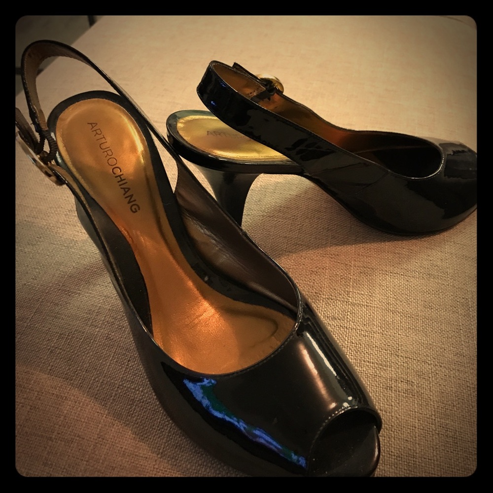 Arturo Chiang slingback pumps