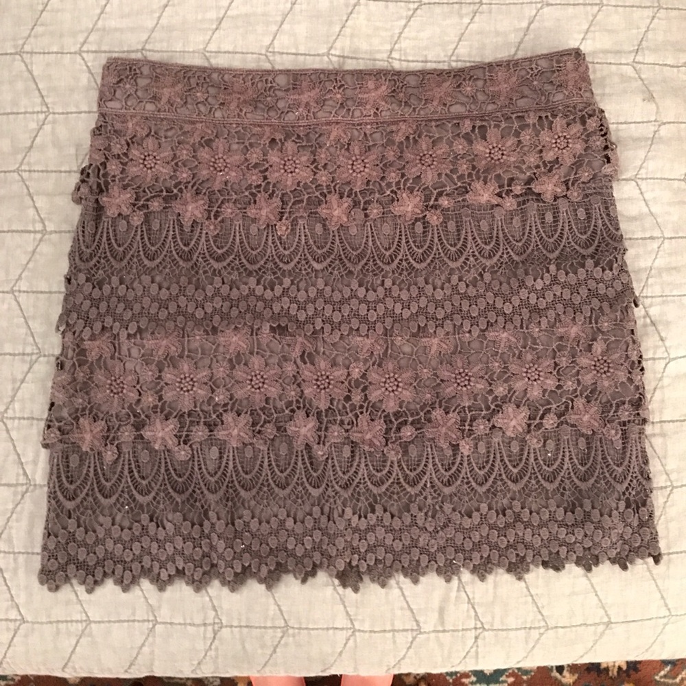 Lace skirt