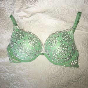 Mint Green Victoria's Secret Push-Up Bra 34DD/34E