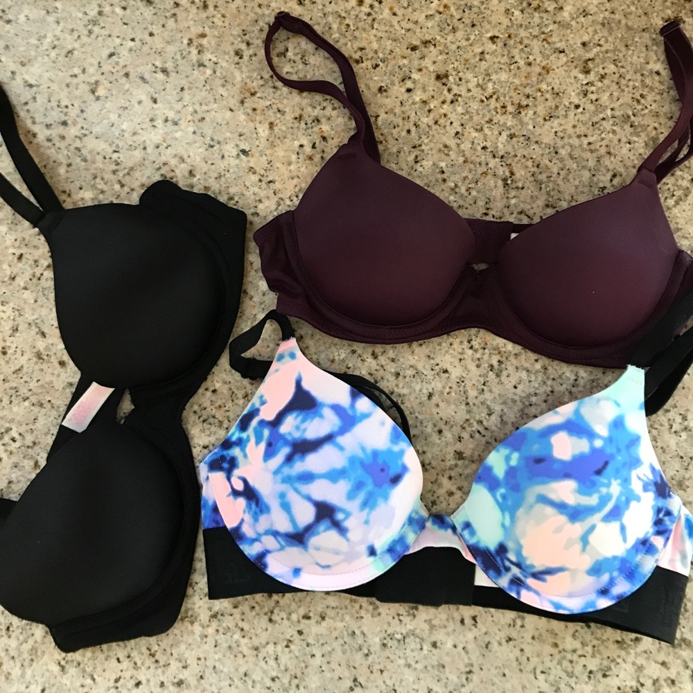 Victoria’s Secret PINK | 32AA bras