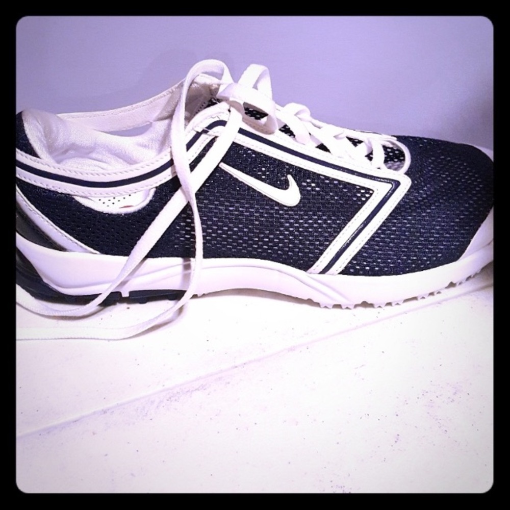 Nike women's golf shoes