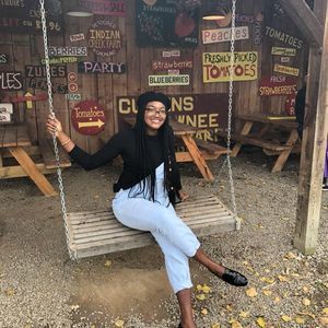 Meet your Posher, Mercedez