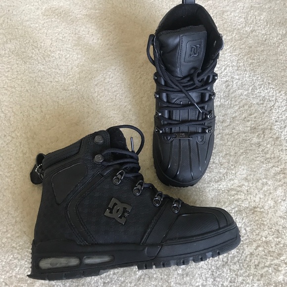 black water resistant shoes