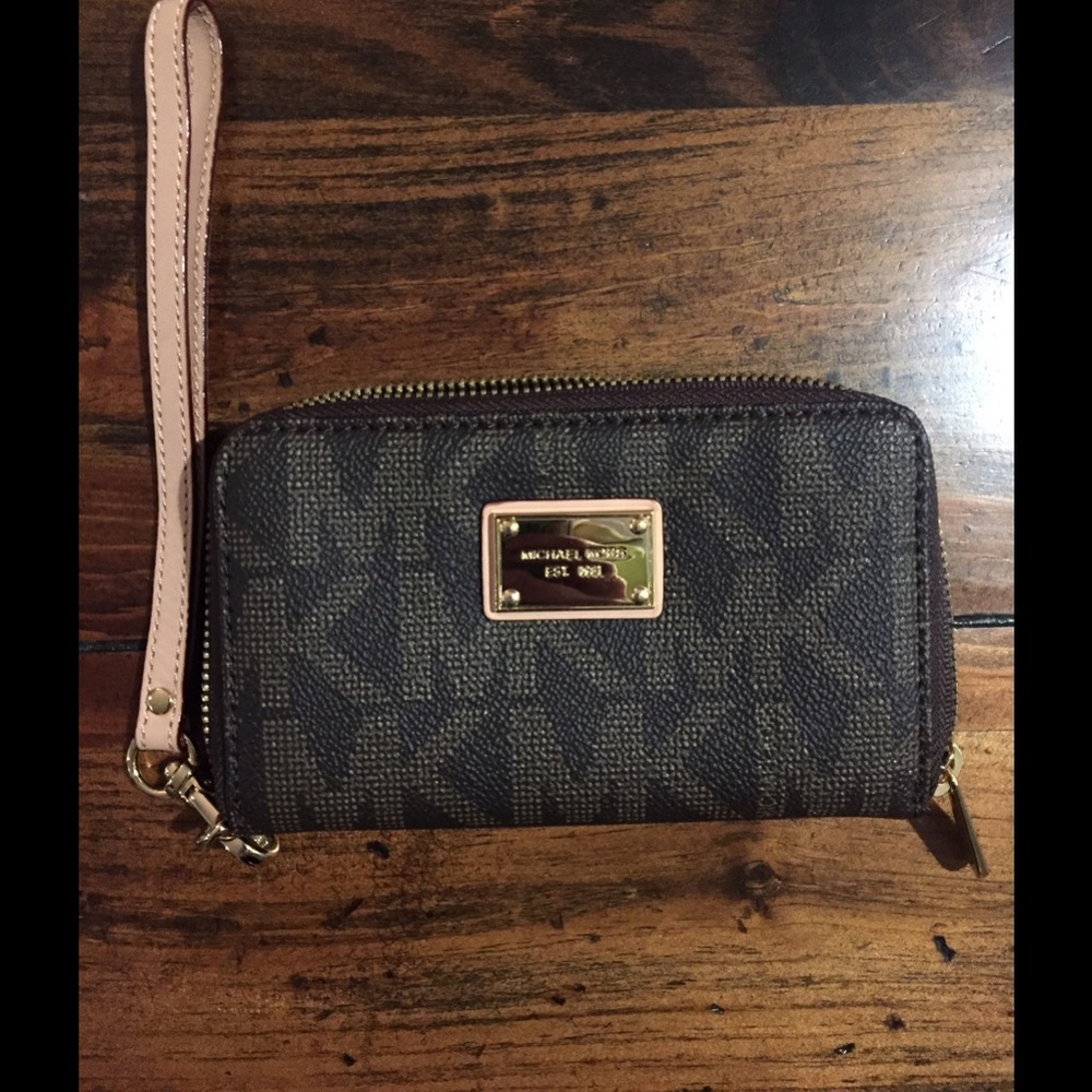 MICHAEL Michael Kors iPhone 5/4 Wallet Wrislet
