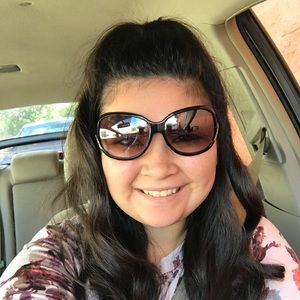 Meet your Posher, Deisha