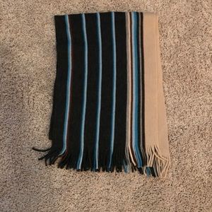 Johnston and Murphy 100% Wool scarf