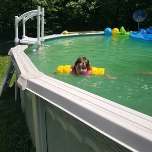 Meet your Posher, Becky