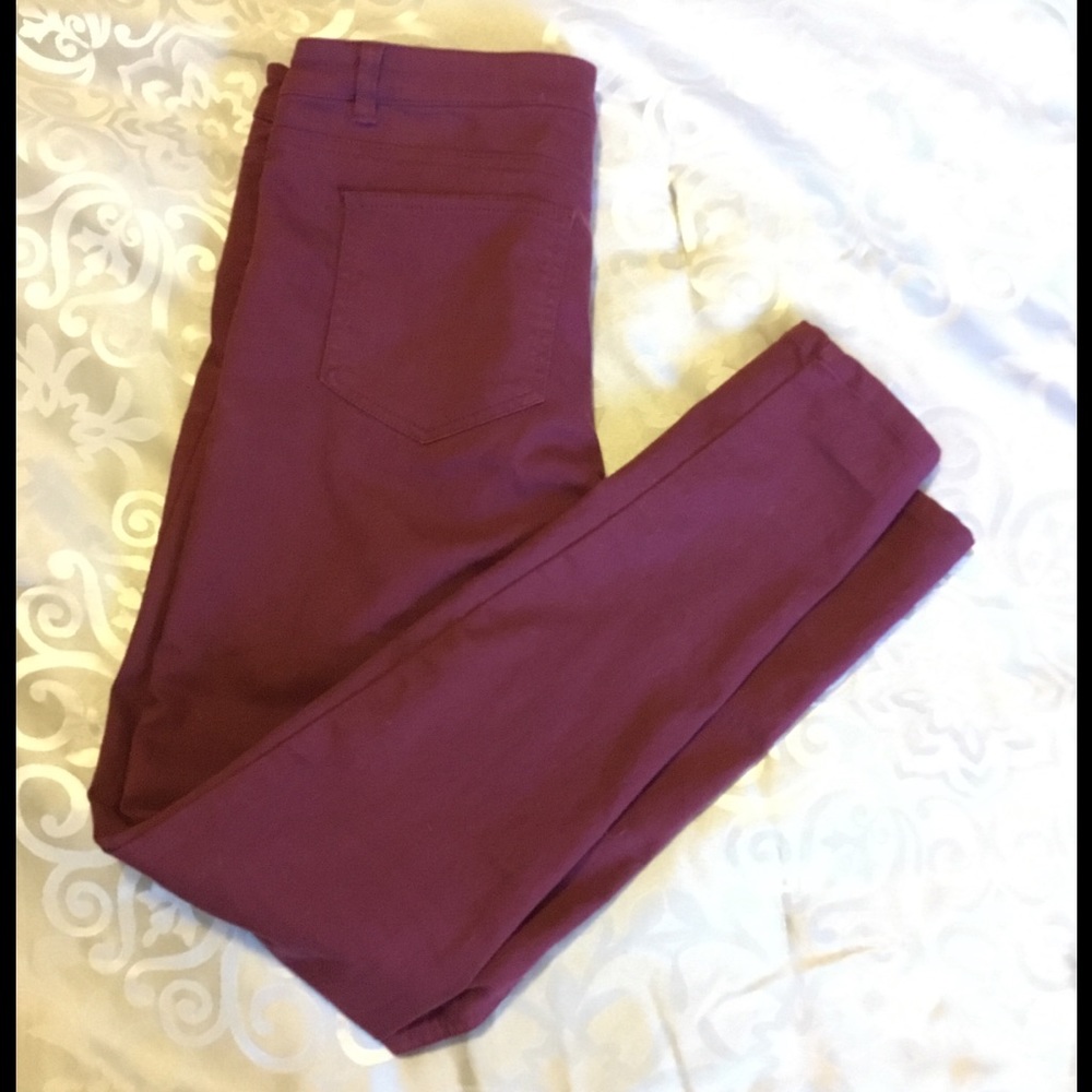 ❤️ Burgundy skinny jeans 👖