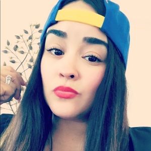 Meet your Posher, Candy