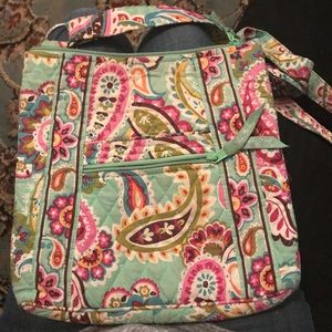 EXCELLENT CONDITION Vera Bradley crossbody bag!