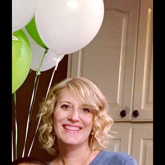 Meet your Posher, Paige - Picture 1 of 1