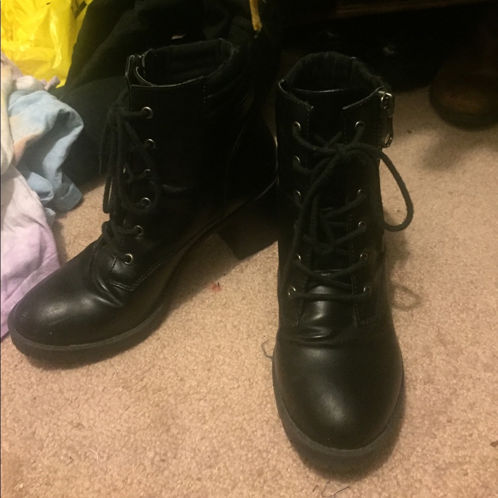 Steve Madden lace-up booties