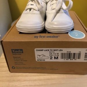Gently used infant lace up Keds