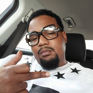 Meet your Posher, Lyle