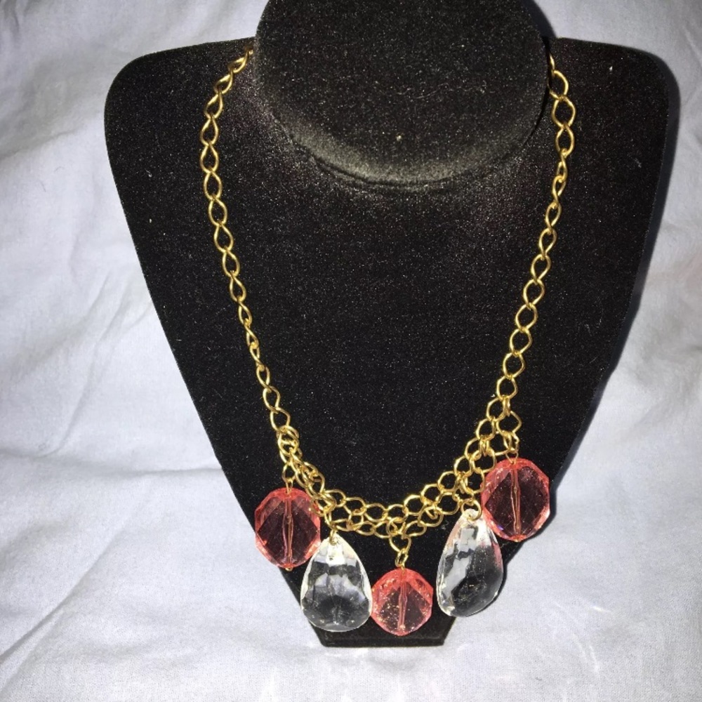 Circular pendant necklace