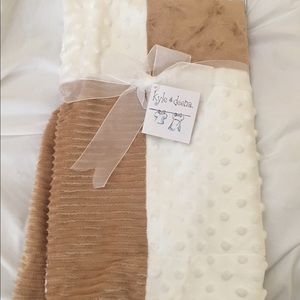 Baby blanket Kyle and Deena Tan& White Minky