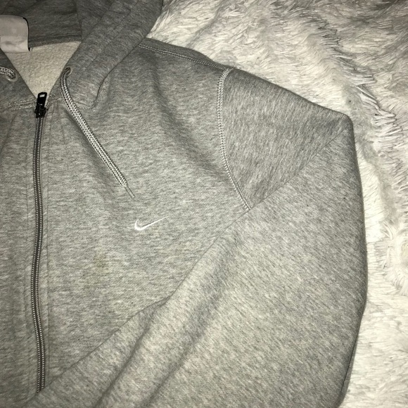 Nike zip up jacket - Picture 3 of 3