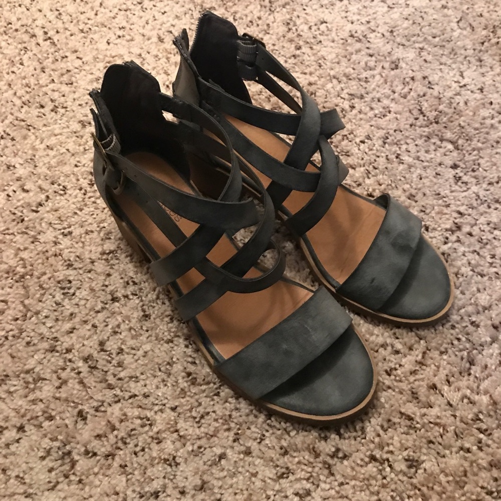 Maurice's sandals