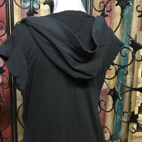 Grommet top😍😘 ❤️ - Picture 4 of 5