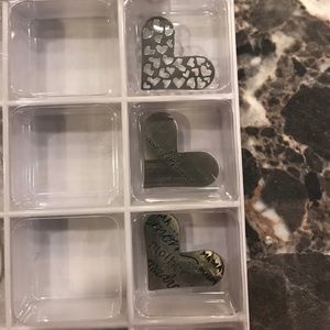 O2 heart shaped locket window frames