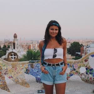 Meet your Posher, Kira