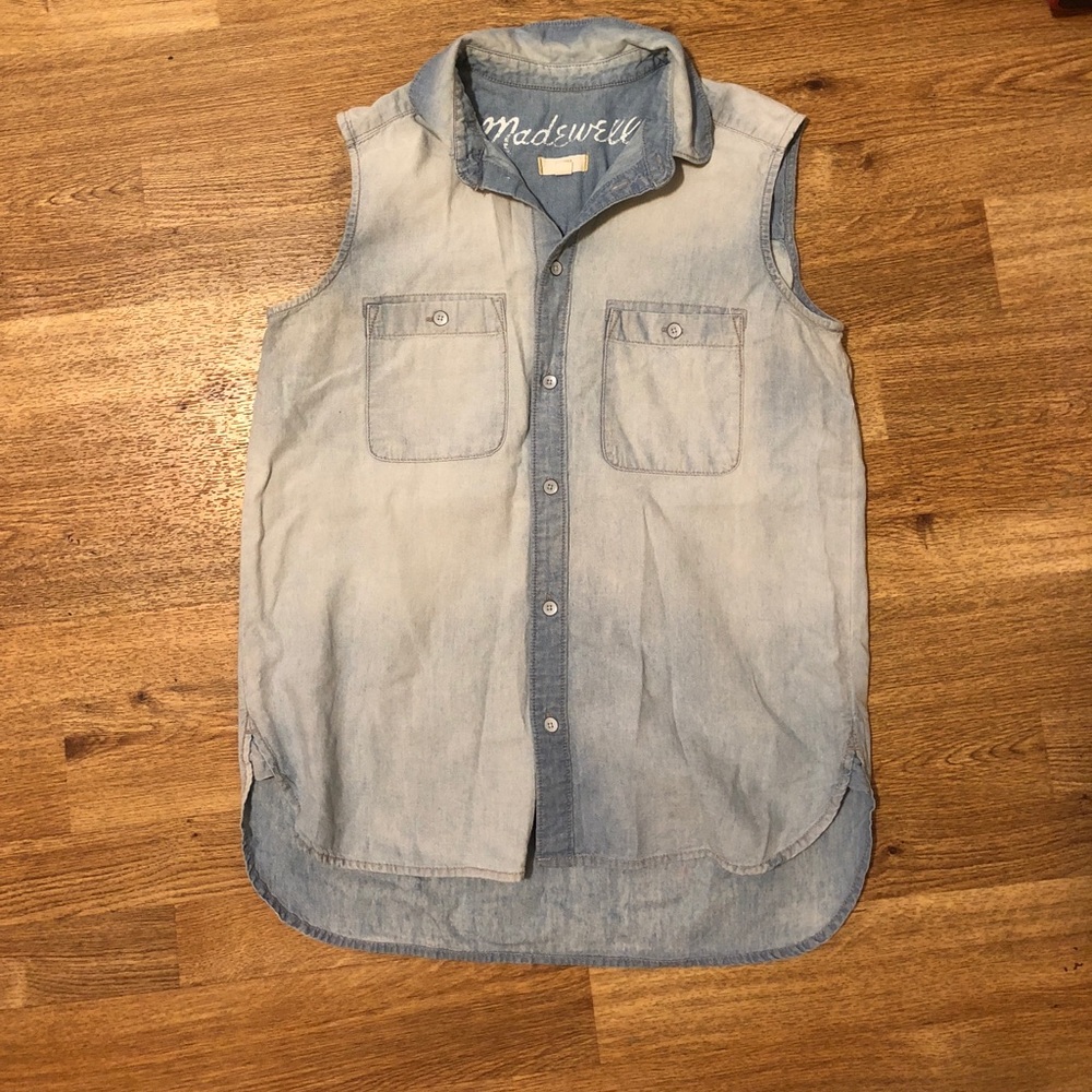 Madewell Sleeveless Chambray Top