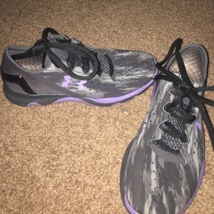 Under Armour Speed Form, 9/10 condition, worn once